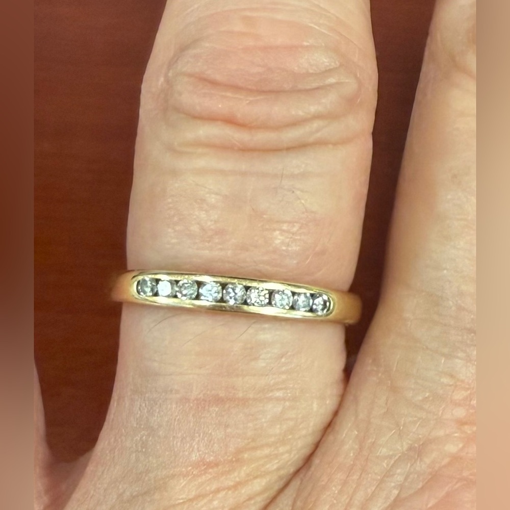 Diamond wedding band - Picture 2 of 5
